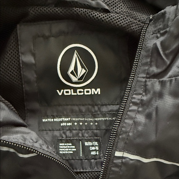 Volcom rain jacket - Picture 2 of 3